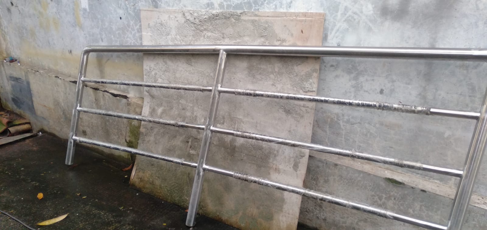 Pagar stainless minimalis mewah anti karat - DEOTA TEKNIK