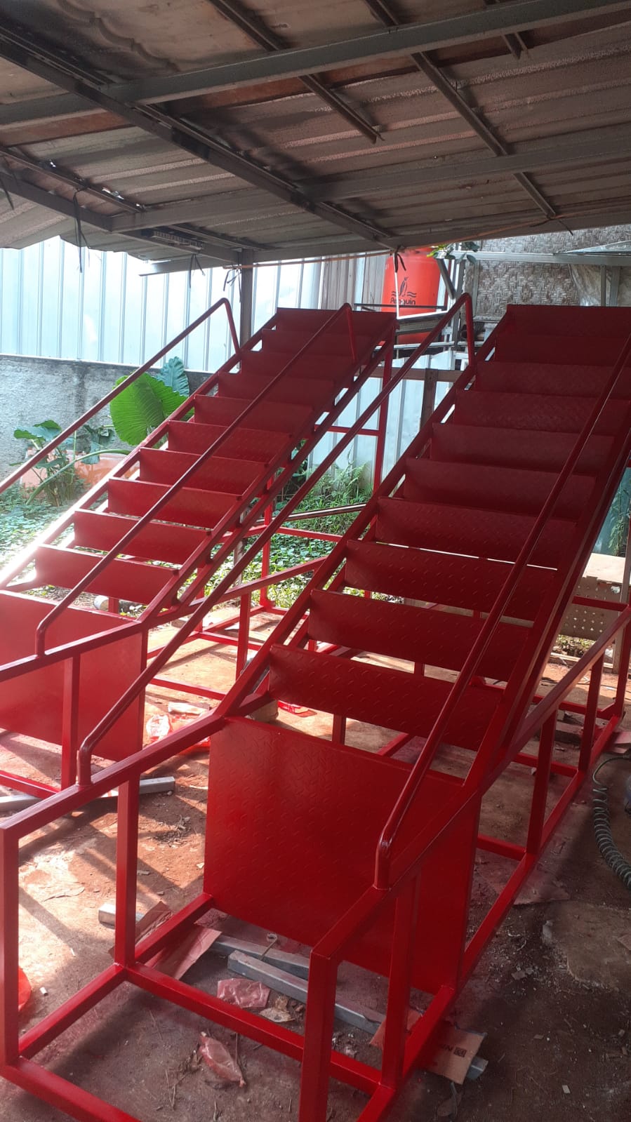 Tangga Dorong Roda - DEOTA TEKNIK